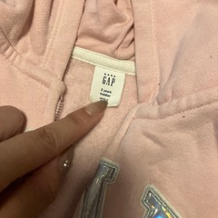 GAPパーカーの画像