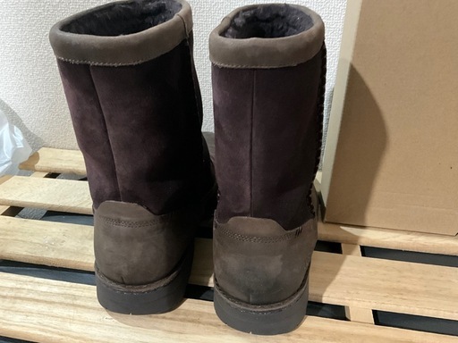 (お話し中)UGGメンズブーツ28cm