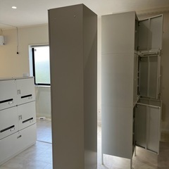 220cm 鍵付きスチール書庫の画像
