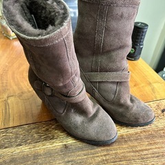Koalabi.シープスキンヒールブーツの画像