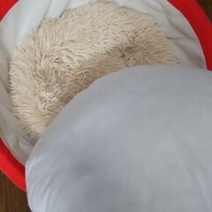 【新品】ペットベッド(マット・クッション付き)の画像