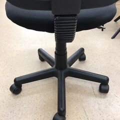 【ジャングルジャングル岩出店】【B137】メッシュチェア ブラック 中古 家具 和歌山 岩出市 紀の川市 海南市の画像