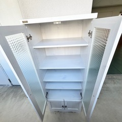 食器棚の画像