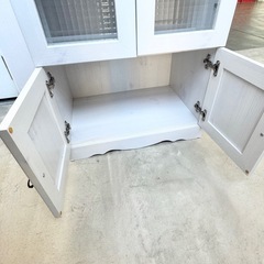 食器棚の画像