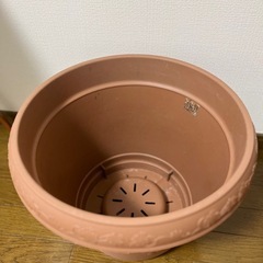 【室内使用ため美品】大きなプラスチック鉢　20L の画像