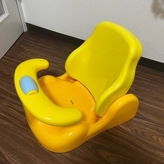アップリカ　ベビーバスチェアの画像