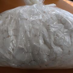 紙吹雪　コンフェッティ　白　綺麗なホワイト　15ｍｍｘ15ｍｍ　約4kg　お祝い　祝福　パーティー　イベント　劇　結婚式　マジック　発表会の画像