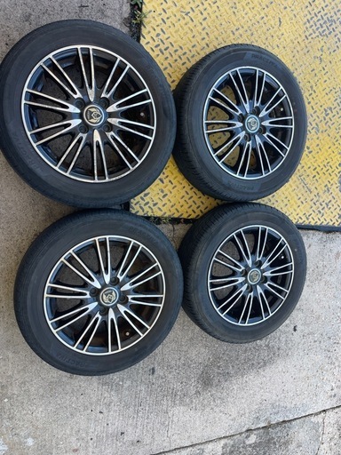 軽自動車アルミホイールとタイヤ