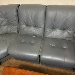 コーナーソファー　テーブルつき着きの画像