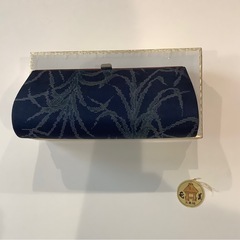 大島紬クッラッチバッグの画像