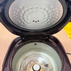 象印　マイコン炊飯ジャー　NL-BB05の画像