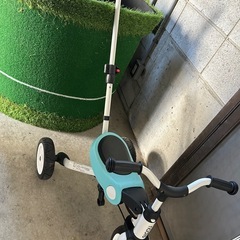 子供用三輪車の画像