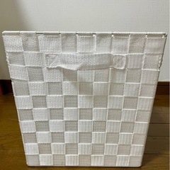 【決まりました】白い入れ物　３個の画像