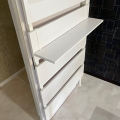 ウォールラック　おしゃれな壁面用突っ張り棚　の画像