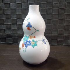 人間国宝 十四代 酒井田柿右衛門 錦 葡萄文 花瓶 瓢箪形 一輪挿し 伊万里 有田焼 色絵磁器 共箱あり 札幌市 新道東店の画像