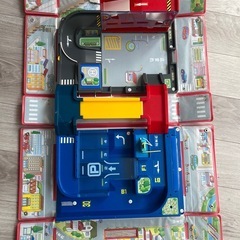 トミカ　DXおだかけ立体マップ　赤、青、緑　　トミカ道路等々　まとめ売りの画像