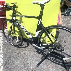 自転車 ﾄﾗｲｱｽﾛﾝ ﾊﾞｲｸ 2013年ﾓﾃﾞﾙ ｻｲｸﾘﾝｸﾞ ﾏｳﾝﾃﾝﾊﾞｲｸ 軽量 FELT B16 【ユーズドユーズ名古屋天白店】JM-010の画像