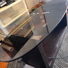 ソファー、ガラステーブルセット無料2〜3人用の画像