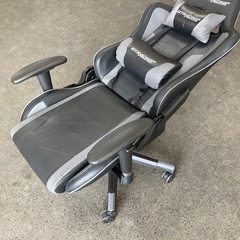 ゲーミングチェアの画像
