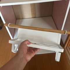 カラーボックスと磁石収納の画像