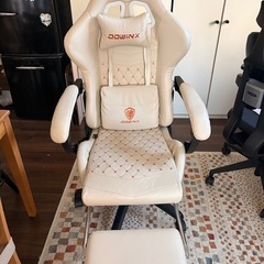 ゲーミングチェアの画像