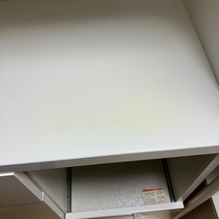 お譲りします‼️白いおしゃれな食器棚の画像
