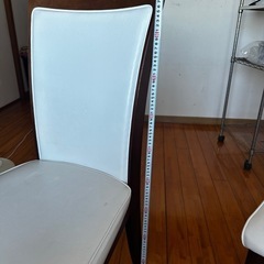 ダイニングチェア2脚の画像