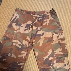 ミリタリパンツの画像