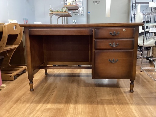 クラシック　〈オフィスデスク〉 【町田市再生家具】 251843 カリモク家具