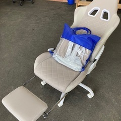 ゲーミングチェアの画像