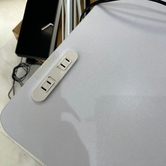 電源付き　Ｌ字のオフィスデスク　美品！の画像
