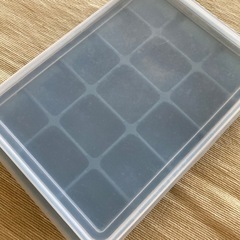 シリコン製氷皿　蓋付きの画像