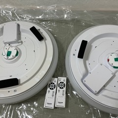 TOSHIBA電気　リビング　ライト　２つお譲りしますの画像