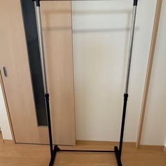 ハンガーラック
の画像