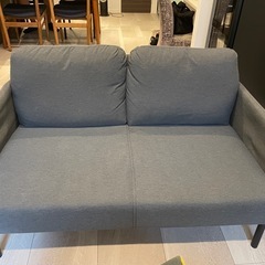 美品　IKEA GLOSTAD ダークグレー　ソファ　コンパクトの画像