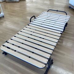 A-214★ジモティ割引あり★【リユースのサカイ野々市店】折り畳みベッド　(幅)92cm×(奥行き)38cm×(高さ)108cm ※クリーニング済みの画像