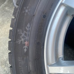 195/65r15 プリウス30、50用29週2023年製スタッドレスタイヤとホイール4本の画像