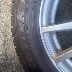 195/65r15 プリウス30、50用29週2023年製スタッドレスタイヤとホイール4本の画像