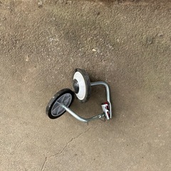 子ども用 自転車(補助輪つき)の画像