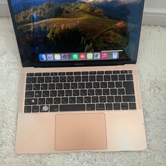 MacBookAir A1932 8GB 256GBCore i5 本体のみ ノートパソコン ゴールドの画像