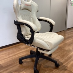 ゲーミングチェアオットマン付き【町田市再生家具】251856の画像