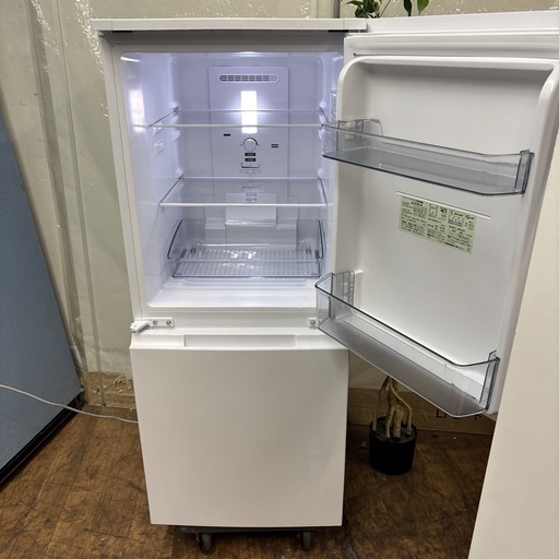 I343 ? 期間限定値下げ！ ジモティー限定価格！ 2024年製の高年式♪ SHARP 冷蔵庫 (152L) ⭐ 動作確認済 ⭐ ク
