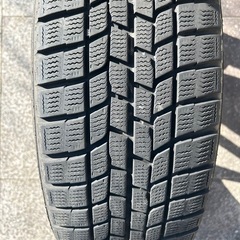 グッドイヤー　スタッドレスタイヤホイール付き　アイスナビの画像