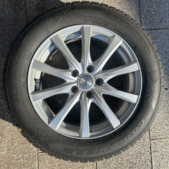 グッドイヤー　スタッドレスタイヤホイール付き　アイスナビの画像