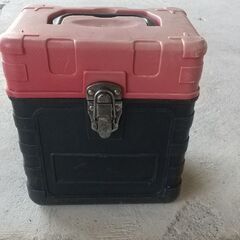 レーザー墨出し器 売ります‼️の画像