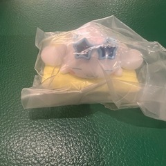 キティちゃんバック•クッション•ポーチ•指人形•おまけ付きシナモン置物　購入したい金額を言ってください‼️値下げ交渉可能の画像