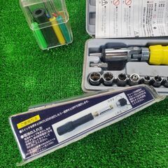 3点まとめて  20PCS工具セット  フラッシュライト  ミニドライバーセットの画像