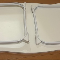 折りたたみテーブルの画像