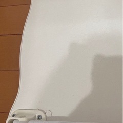 折りたたみテーブルの画像
