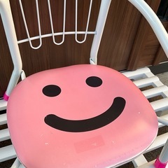 子ども用椅子の画像
